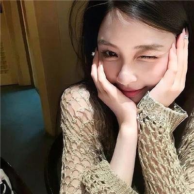红唇