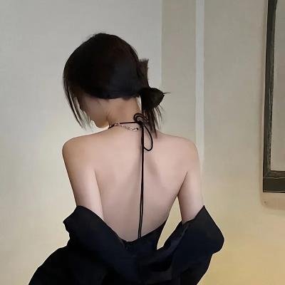 人前的安宁