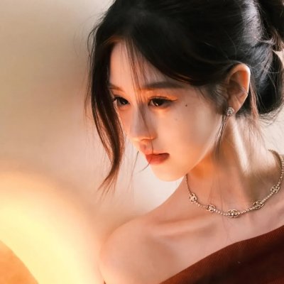 手比眼睛更粉